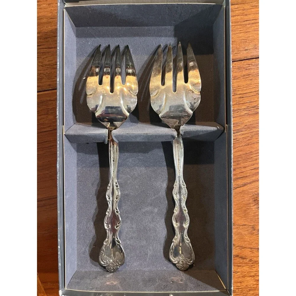 International Silver Company Silverplate Serving Forks Set of 2 – Vintage Scroll